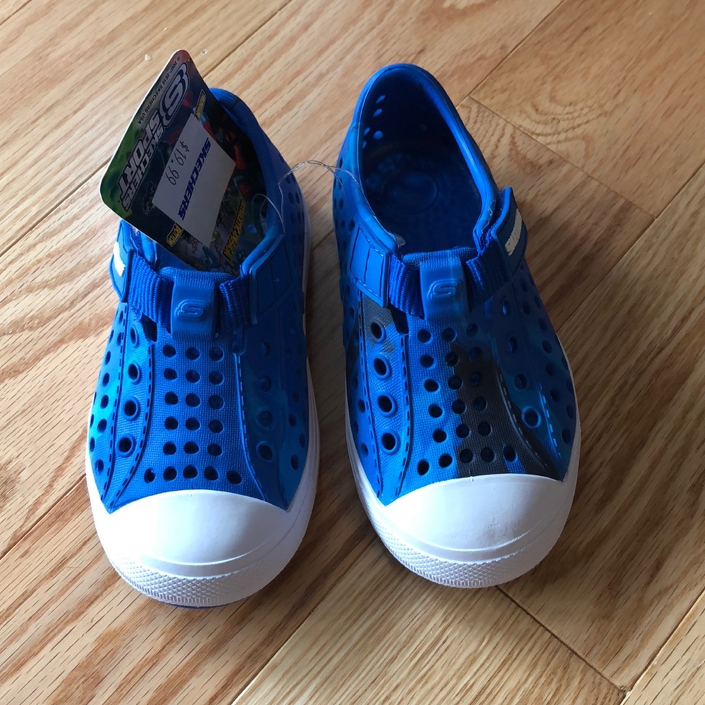 Boys blue shoes.